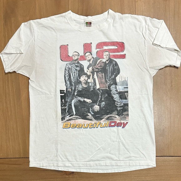 Tops - Vintage U2 Beautiful Day tour t-shirt